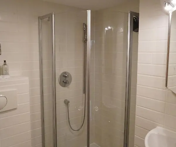 Haus Sibylle: Central, 3 Bedroom, Self-contained * Saas-Fee