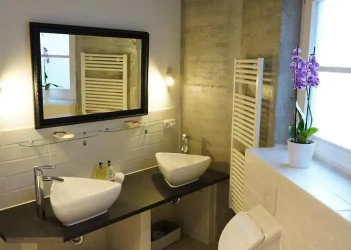 Haus Sibylle: Central, 3 Bedroom, Self-contained Apartment *